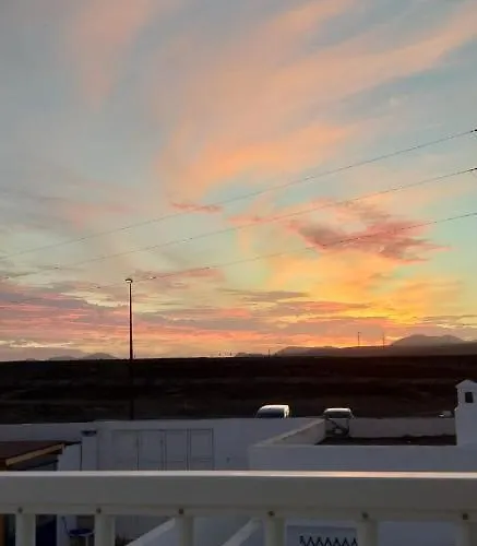 アパート Ca.marcela. 200 Metros Del Mar. *